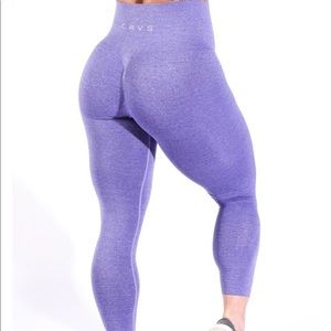 Curves N Combatboots - Seamless Scrunch Leggings (M)